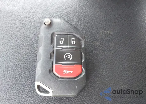 2019 Jeep Wrangler Unlimited Rubicon 4X4 from USA, damaged, VIN 1C4HJXFG6KW643370